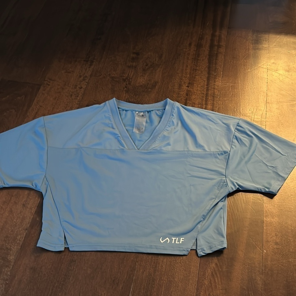 TLF Light Blue V-Neck Crop Top - Picture 4 of 4